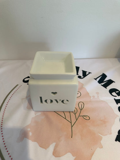 Love Cut Out Wax/Oil Burner - Simply Melted