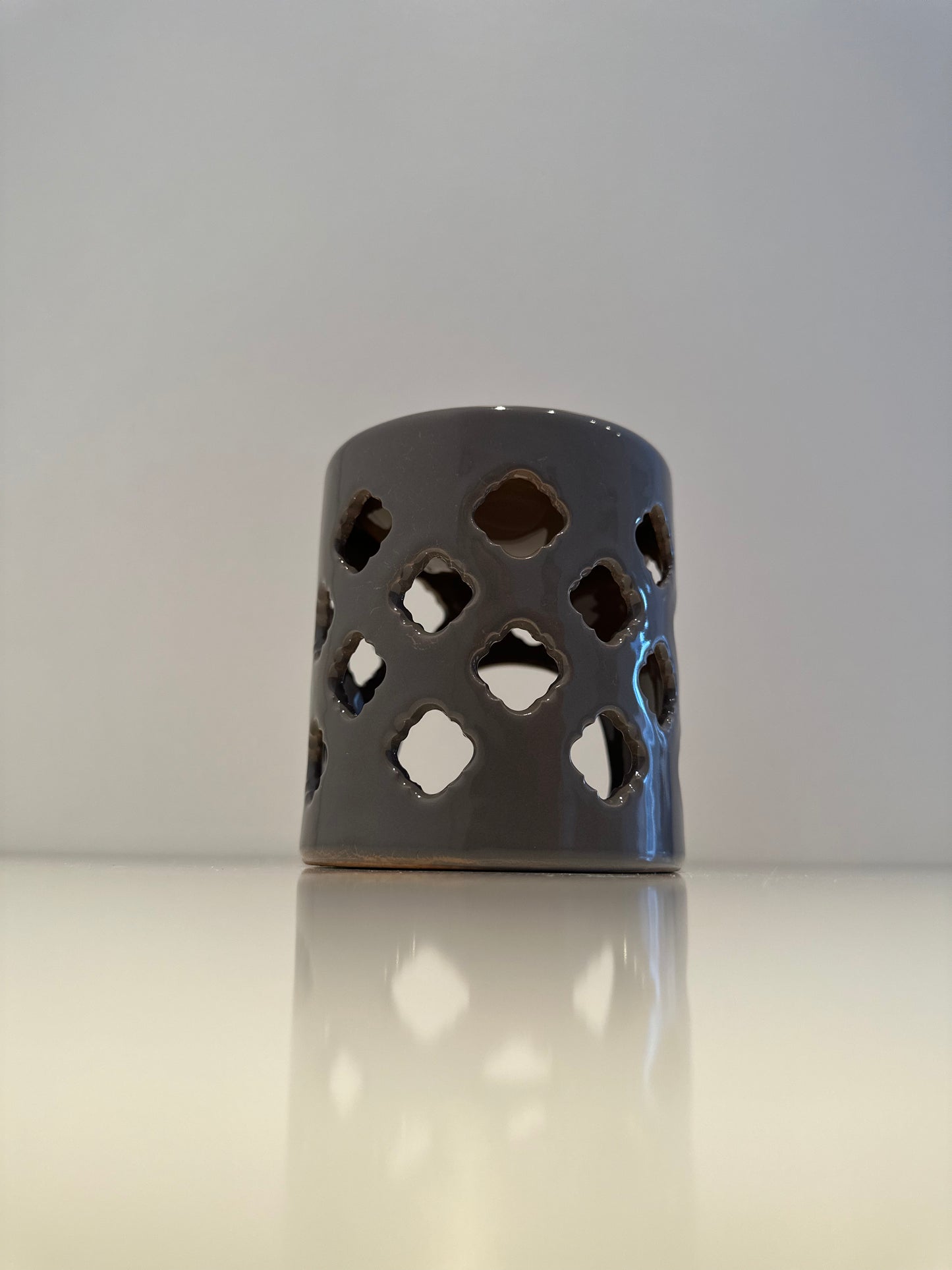 Grey Lattice Burner - Simply Melted