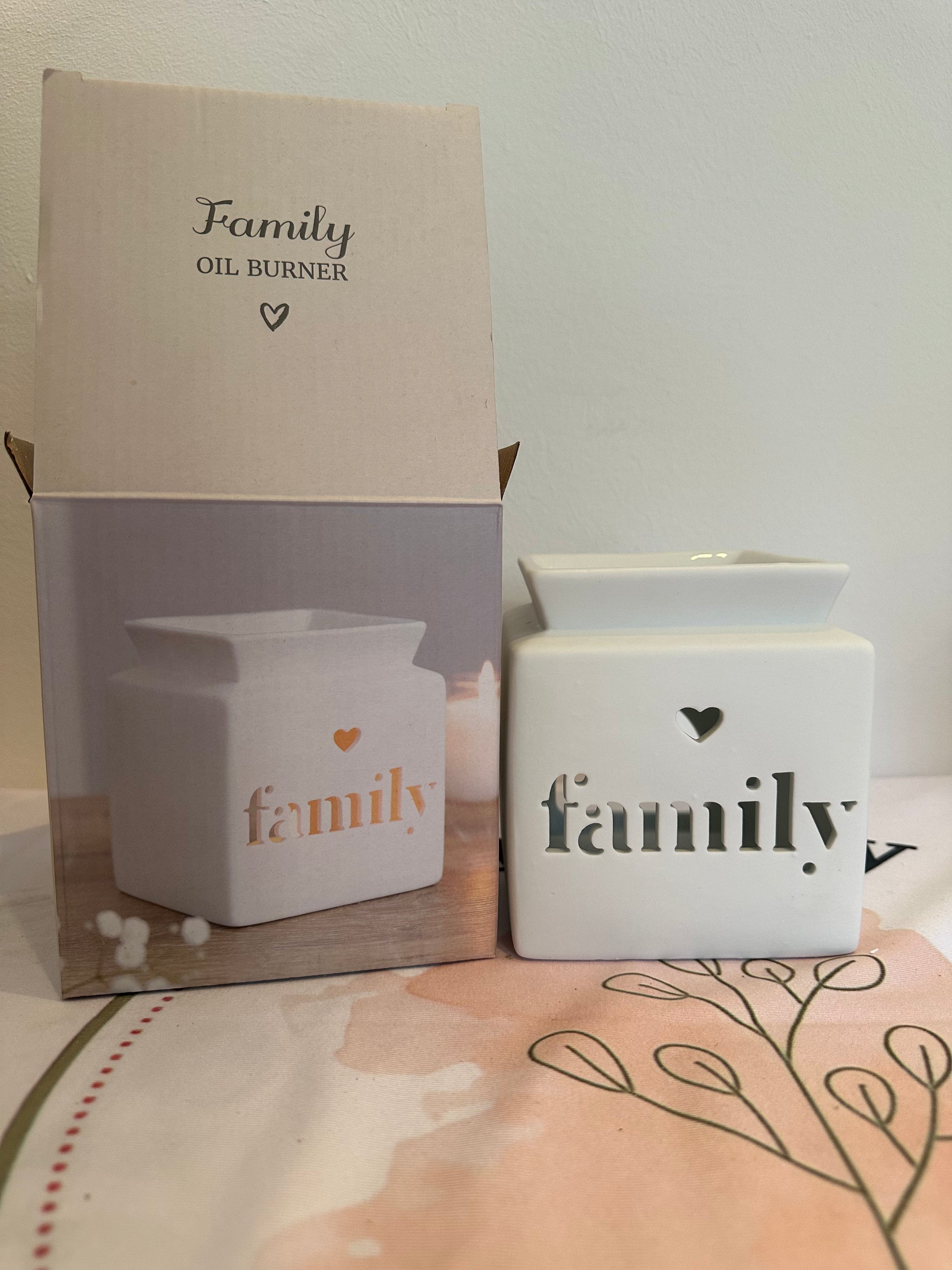 Family Cut Out Wax/Oil Burner - Simply Melted