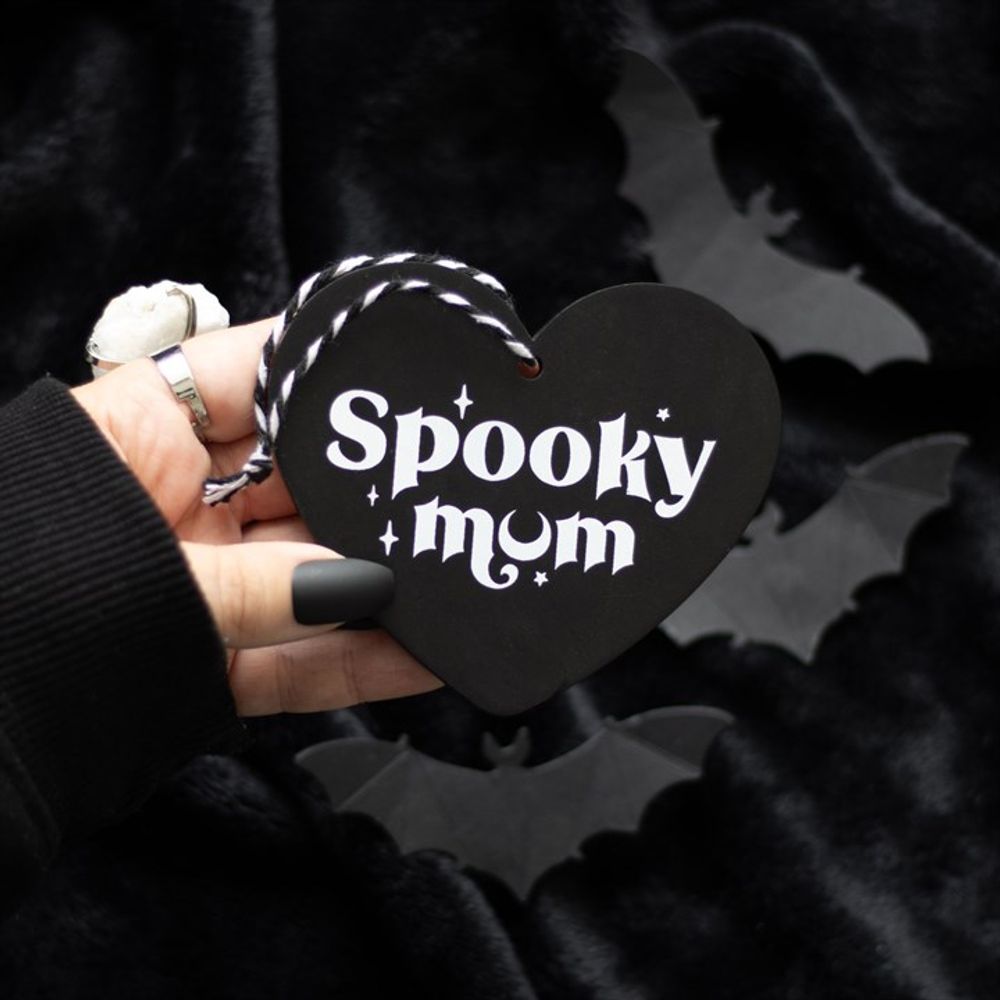 Spooky Mum Hanging Heart Sign - Simply MeltedSpooky Mum Hanging Heart Sign