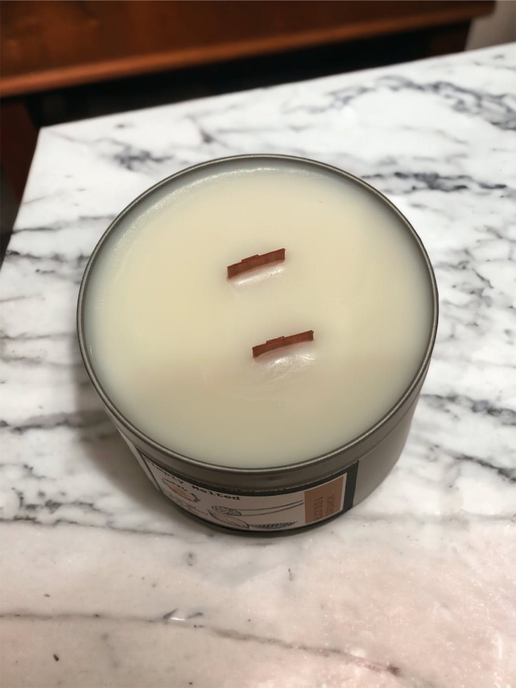 Black Oud & Cardamon Multi Wick Candle - Simply Melted