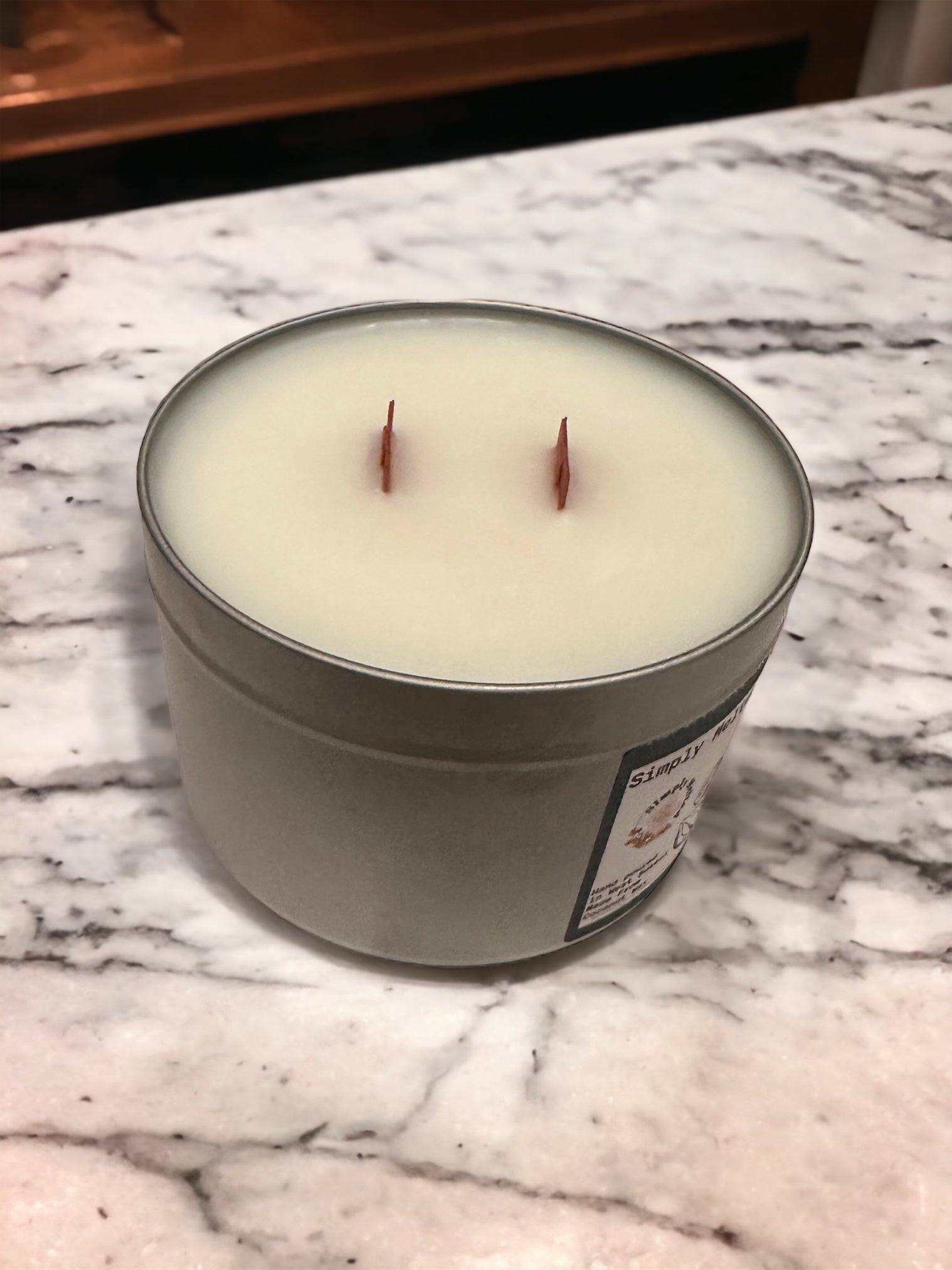 Black Oud & Cardamon Multi Wick Candle - Simply Melted