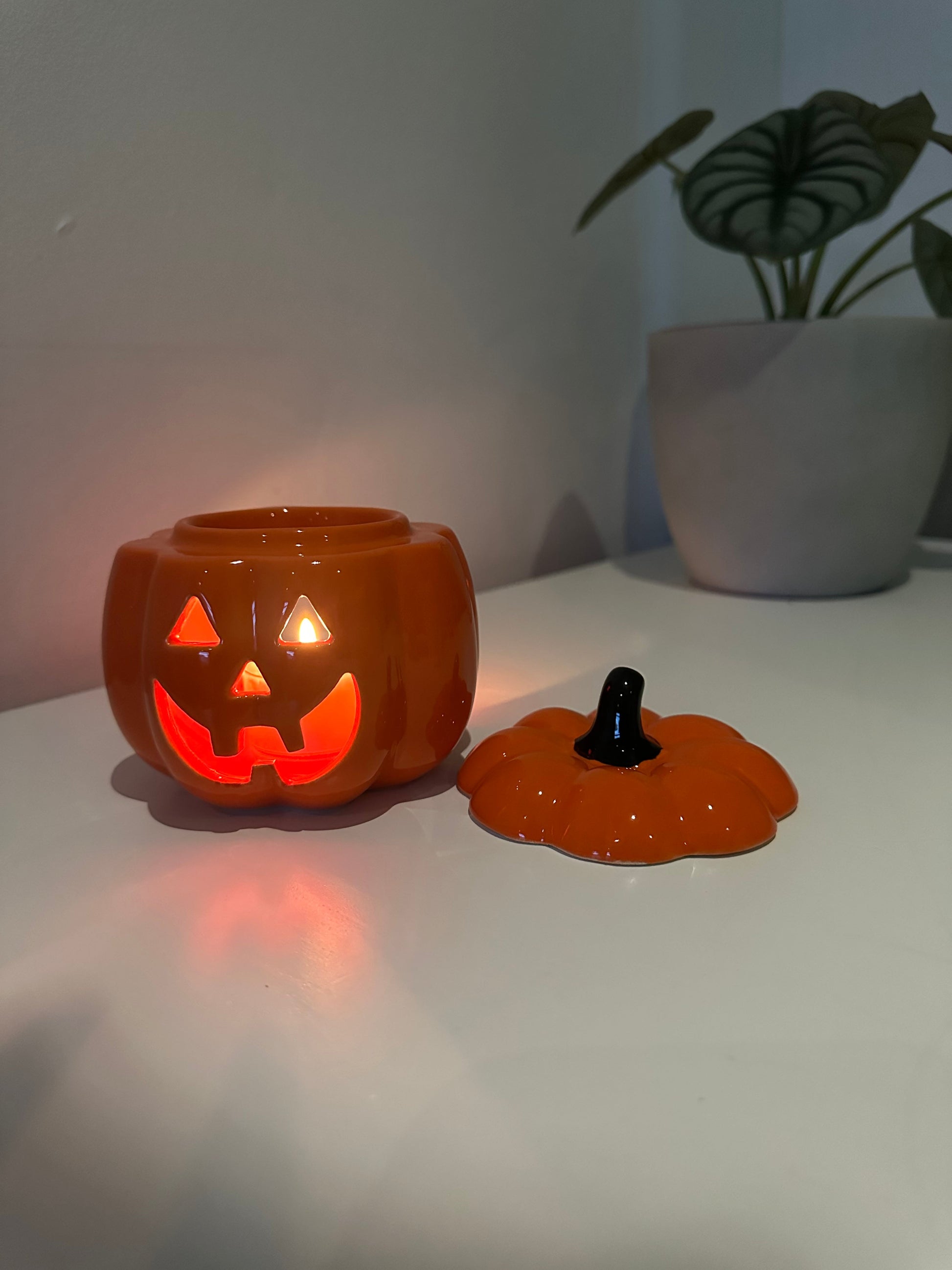 Halloween Pumpking Wax Burner - Simply Melted