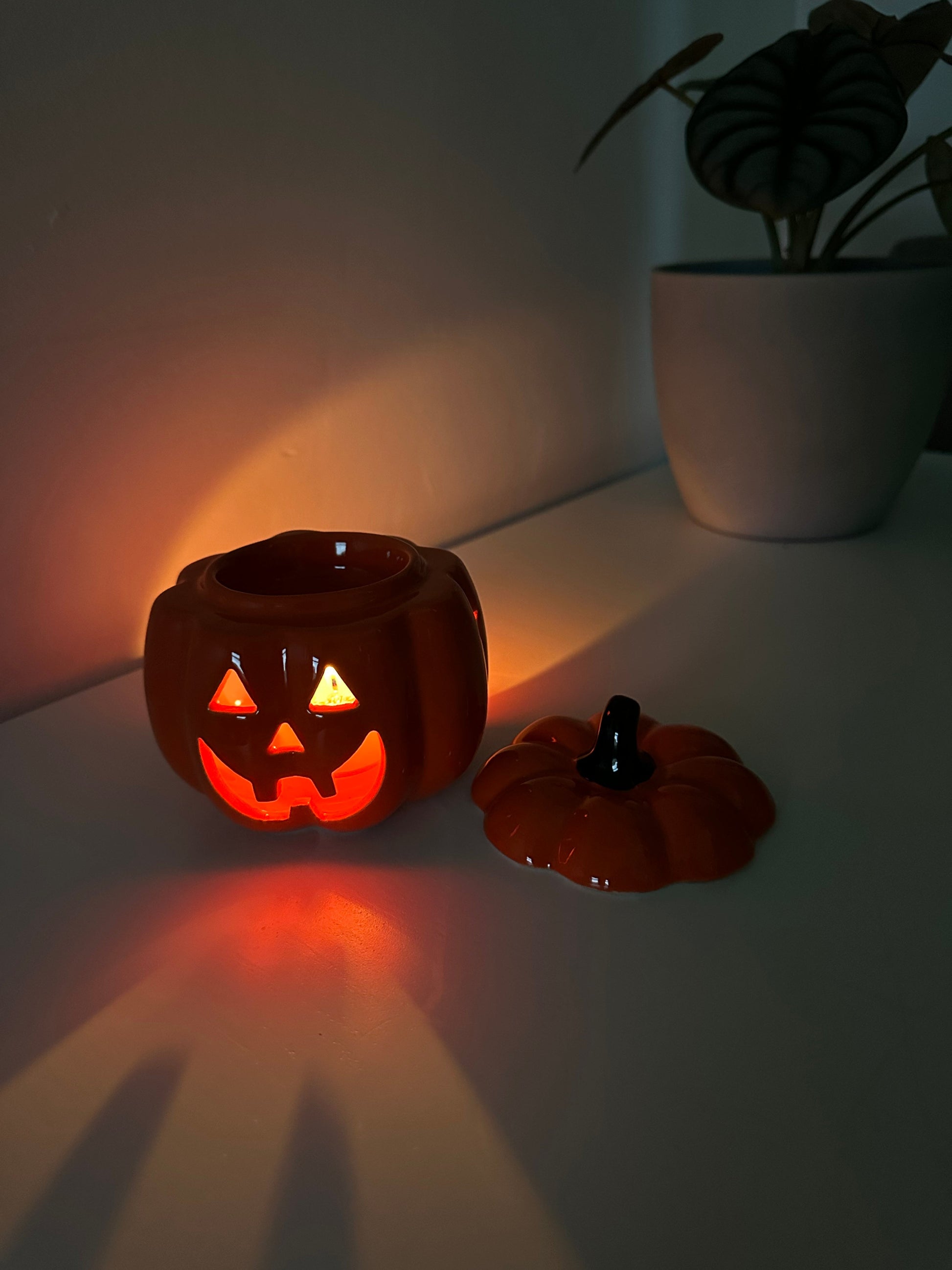 Halloween Pumpking Wax Burner - Simply Melted