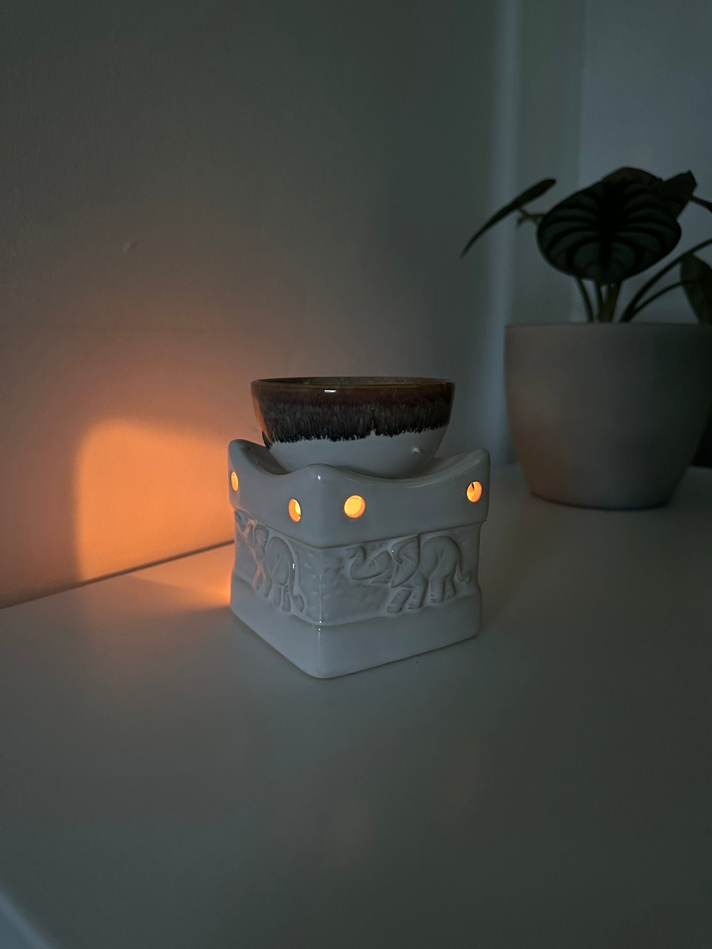 Two Tone Elephant Wax Burner - Simply Melted